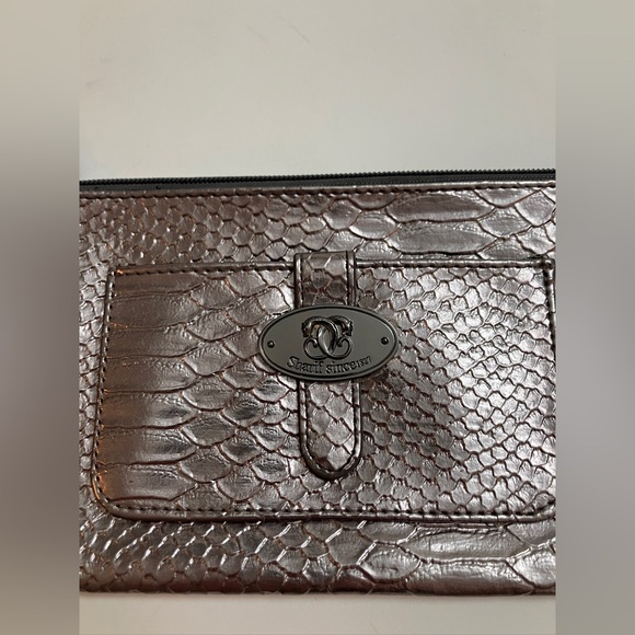 SHARIF faux leather wristlet - Picture 2 of 8